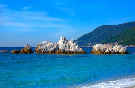 欧洲 阳光 海岸 风景 波动 美丽的 海湾 假期 沿海 海岸线