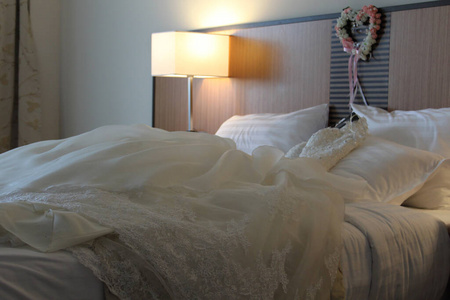 休息 安慰 汽车旅馆 床上用品 床垫 房子 公寓 枕头 毯子