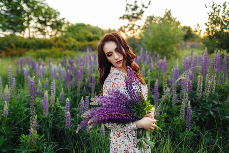 开花 植物 时尚 花束 面对 肖像 紫色 太阳 自由 紫罗兰