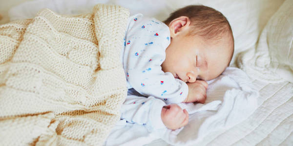 人类 梦想 宝贝 睡觉 打盹 女孩 在室内 童年 婴儿室
