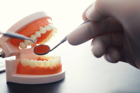 正畸 镜子 义齿 照顾 下巴 工具 治疗 外科手术 牙科