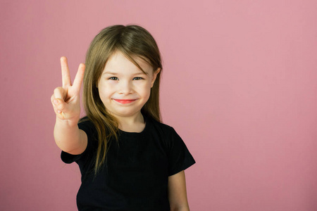 微笑 美丽的 白种人 可爱的 柔和的 博客 复制 面对 儿童
