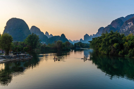 风景 美丽的 自然 阳朔 桂林 日落 薄雾 日出 场景 黄昏