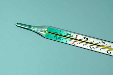 温度计显示温度高图片