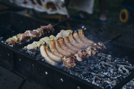 胡椒粉 聚会 牛肉 野餐 蔬菜 准备 午餐 热的 火焰 烤架