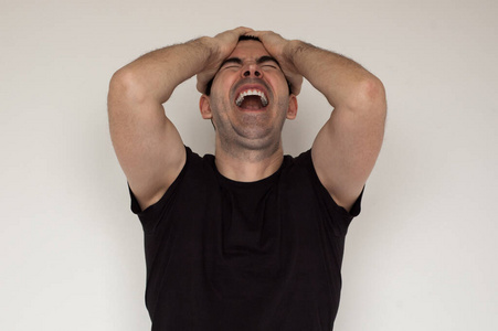 偏头痛 折磨 面对 创伤 抑郁 情感 不适 极大的痛苦 男人照片