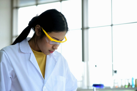 科学 生物技术 员工 实验 女人 接种疫苗 发现 技术 实验室