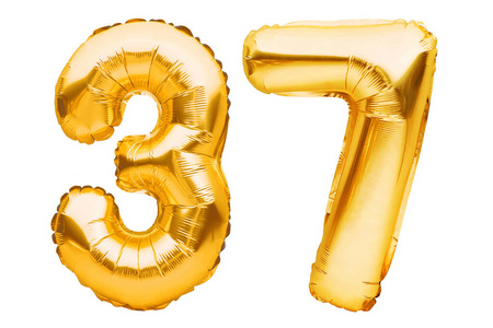 狂欢折扣37号37号由金色充气气球制成,白色隔离.氦气球,金箔数字.