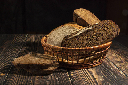 桌子 切片 食物 面包 特写镜头 早餐 面包店 木材 黑麦