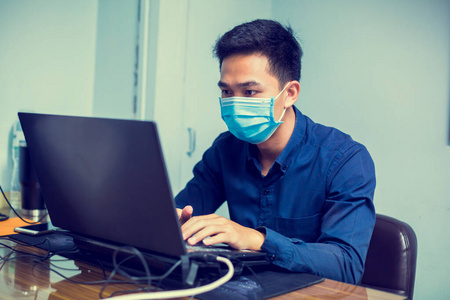 技术 打字 光晕 商人 流感 商业 疾病 病毒 在线 工人