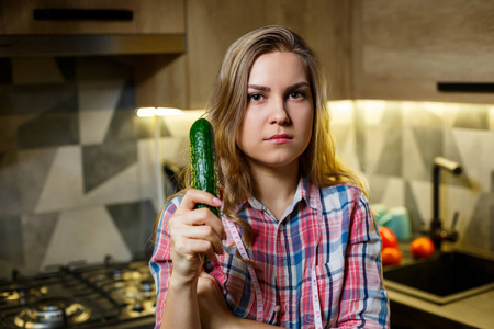 甜的 女孩 美丽的 身体 微笑 营养 蔬菜 食物 训练 美女