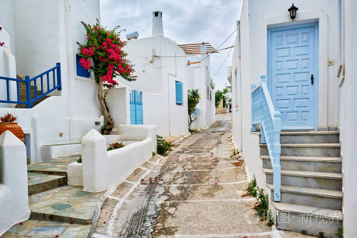 希腊帕罗斯岛上风景如画的纳乌萨镇街