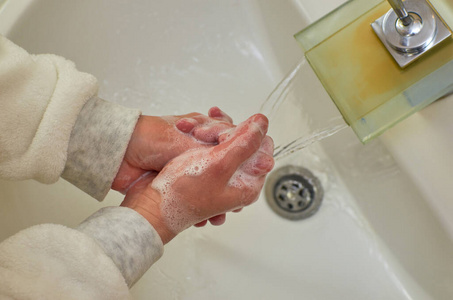 水龙头 光晕 浴室 细菌 泡沫 感染 医疗保健 护肤品 打扫