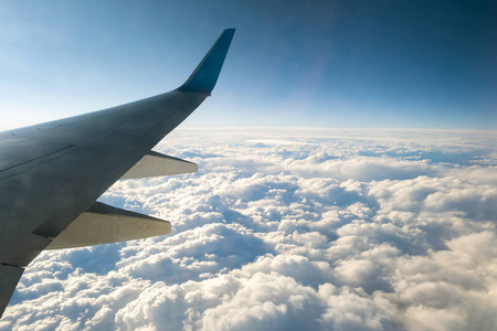 窗口 乘客 航空公司 飞机 海洋 天线 航班 平流层 飞行