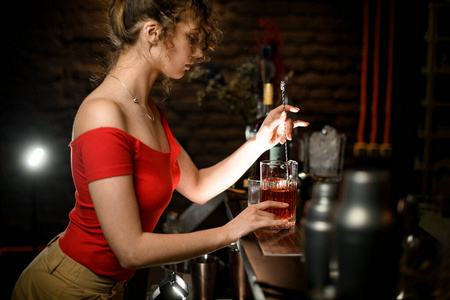 花式调酒 女神图片