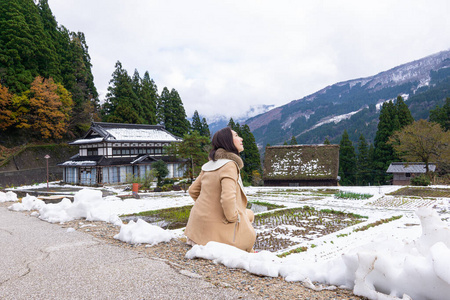 地标 风景 女士 高山 旅行 冬天 旅游 建筑学 联合国教科文组织