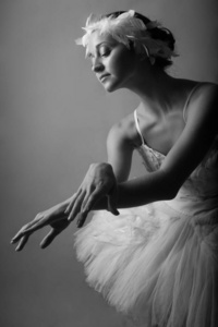 芭蕾舞演员 古典的 表演者 摆姿势 连衣裙 跳舞 女人