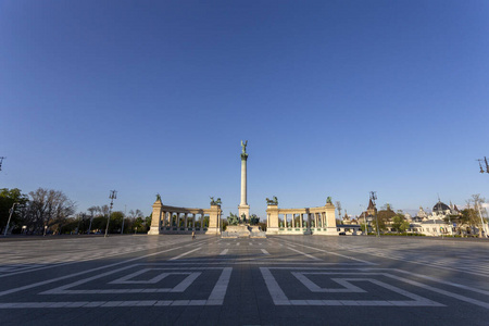 天空 旅游业 布达佩斯 建筑 春天 目的地 文化 城市 柱廊