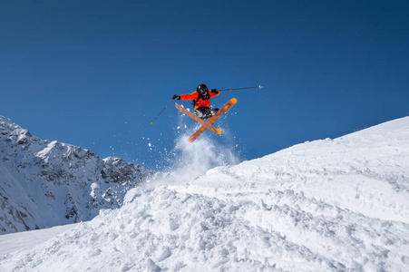 冬天运动男图片