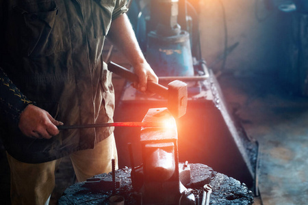 工匠 力量 行业 工人 铁锤 热的 艺术 技能 工艺 制造业