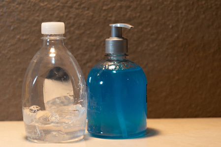消毒杀菌剂 标题 肥皂 清洗 保护 机场 爆发 瓶子 照顾