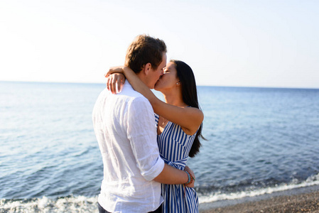 日落 白种人 在一起 自然 幸福 浪漫的 女人 海滩 假期