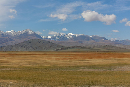 阿尔泰 蒙古 蒙古包 全景图 风景 自然 山谷 夏天 旅行