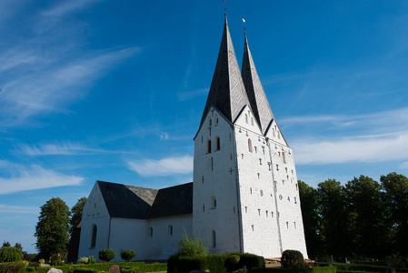 旅游业 基督教 欧洲 夏天 天空 建筑学 教堂 乡村 浪漫的