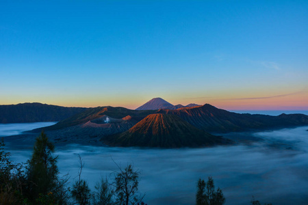 阳光 旅行 火山 全景图 印度尼西亚 天空 槟城 旅游业