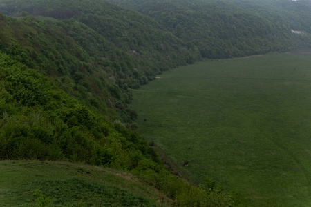 乡村 森林 丘陵 山谷 自然 国家 草地 天空 领域 小山