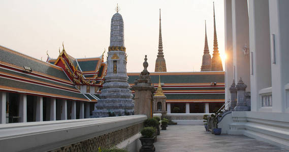 寺庙 宗教 阳光 文化 天空 泰语 旅行者 宝塔 佛教徒