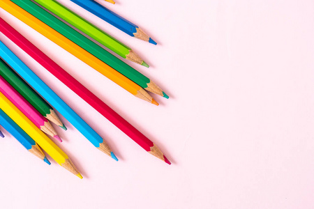 教育 粉红色 素描 蜡笔 颜色 油漆 彩虹 绘画 学校 木材