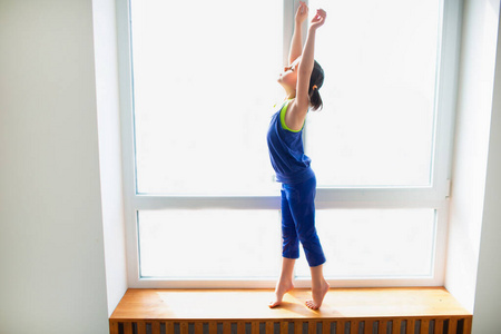 儿童锻炼身体图片