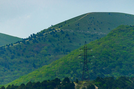 供给 斜坡 紧张 电线 发电机 权力 小山 金属 电压 天空