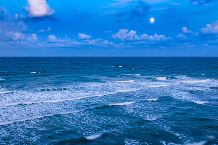 海景 海岸 纹理 泡沫 波动 暴风雨 夏天 美女 旅行 风景
