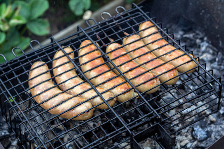 猪肉 晚餐 烹饪 香肠 烧烤 烤的 烤架 野餐 热的 磨碎