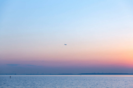 空气 喷气式飞机 乘客 天空 万里无云 夏天 飞机 运输