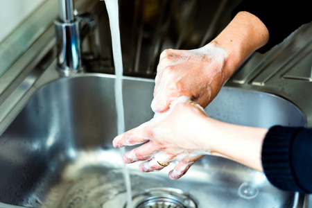 保护 下沉 细菌 气泡 白种人 洗涤 女孩 防止 液体 冠状病毒
