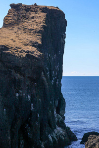 冰岛大西洋沿岸的高岩