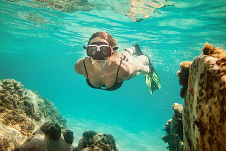 女人 水肺 地板 潜水 极端 乐趣 浮潜 探索 夏天 地中海