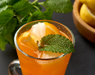 柠檬 果汁 寒冷的 柑橘 食物 酒精 鸡尾酒 柠檬水 桌子