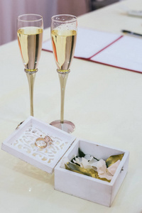 周年纪念日 特写镜头 酒精 香槟 美丽的 晶体 玻璃 浪漫