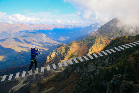 小山 旅行 旅行者 男人 徒步旅行者 自由 美丽的 夏天