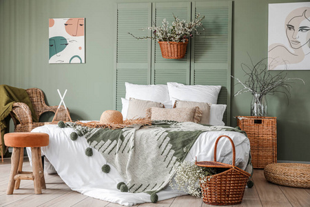 公寓 颜色 时尚 床上用品 美丽的 篮子 凳子 枕头 房间