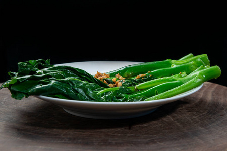 盘子 中国人 素食主义者 烹饪 菠菜 美味的 油炸 晚餐
