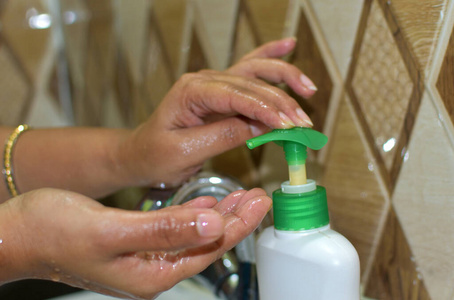 病毒 感染 医疗保健 瓶子 消毒 清洁 女孩 女人 清洁剂