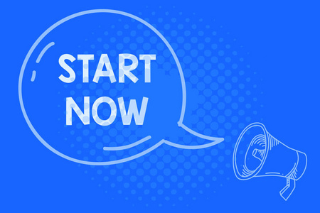 概念照片不要犹豫,立即开始工作或做的事情空白透明语音泡沫闪亮的