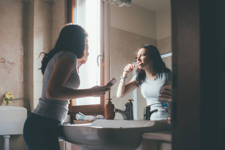 女人 黑发 健康 美女 点心 牙齿 好的 洗涤 牙刷 医疗保健