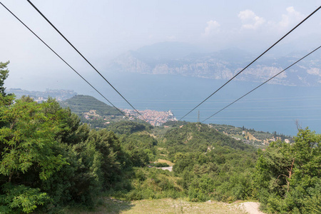 美丽的 海景 高的 建设 绿色植物 运输 假期 小山 旅游业