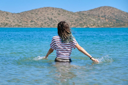 青少年 海湾 人类 海洋 求助 美女 快乐 自然 旅行 假期
